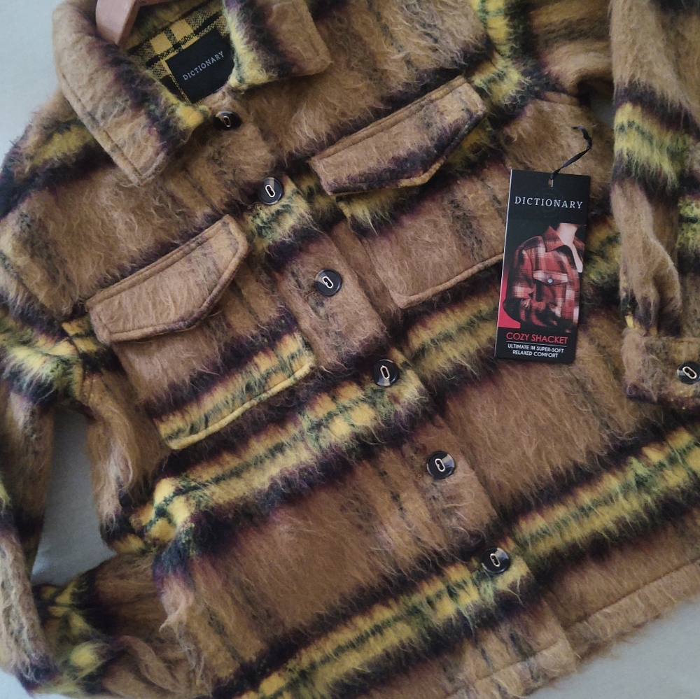 NWt Dictionary PlaiD CoZy Shacket~ Size: MED